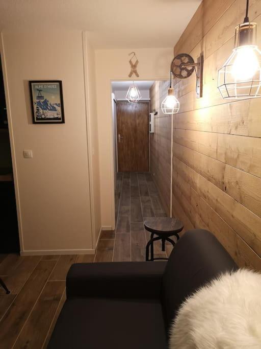 Au Pied Des Pistes Avec Parking Entierement Renove Apartment Huez Екстериор снимка