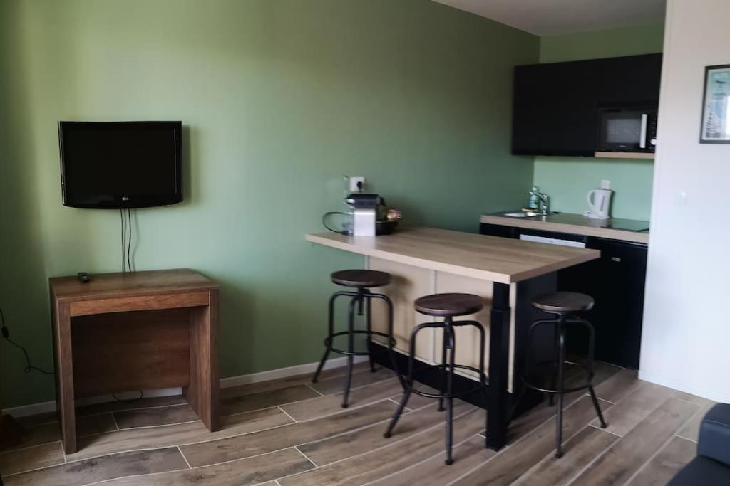 Au Pied Des Pistes Avec Parking Entierement Renove Apartment Huez Екстериор снимка