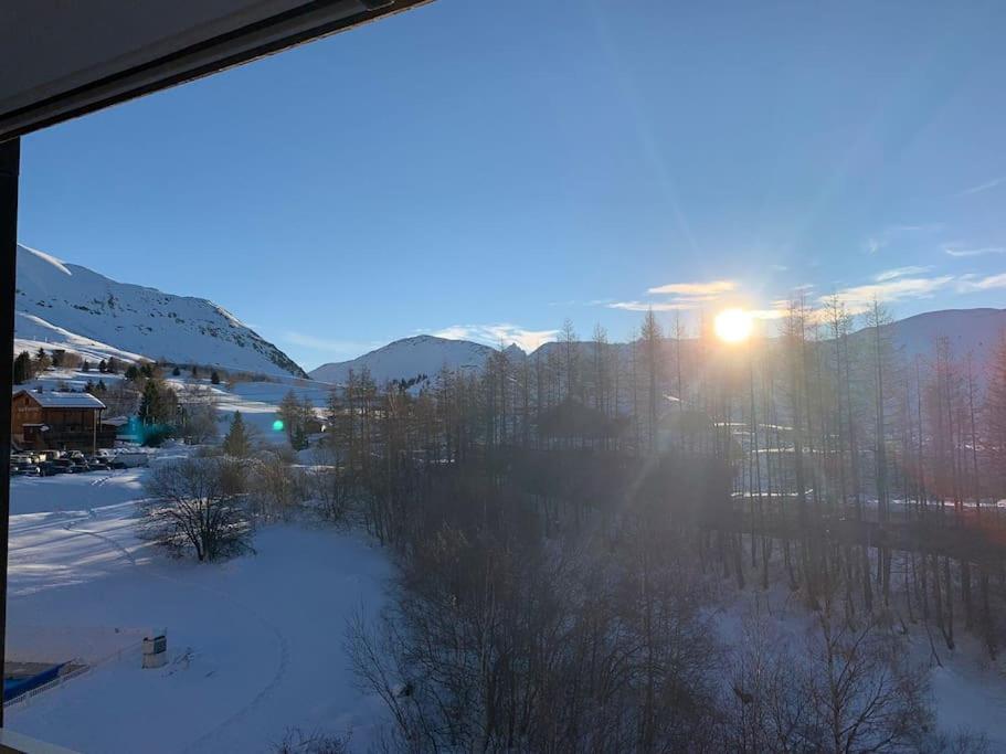 Au Pied Des Pistes Avec Parking Entierement Renove Apartment Huez Екстериор снимка