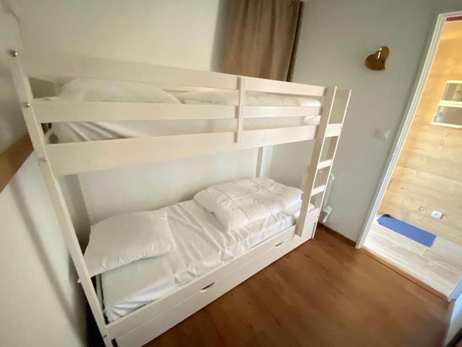 Au Pied Des Pistes Avec Parking Entierement Renove Apartment Huez Екстериор снимка