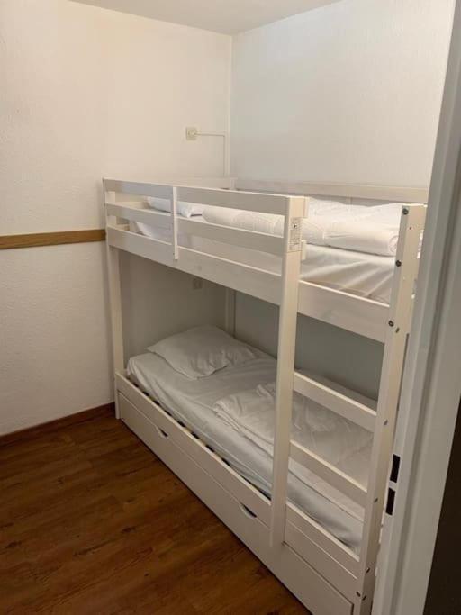 Au Pied Des Pistes Avec Parking Entierement Renove Apartment Huez Екстериор снимка