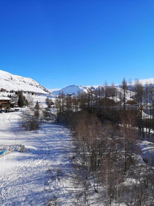 Au Pied Des Pistes Avec Parking Entierement Renove Apartment Huez Екстериор снимка