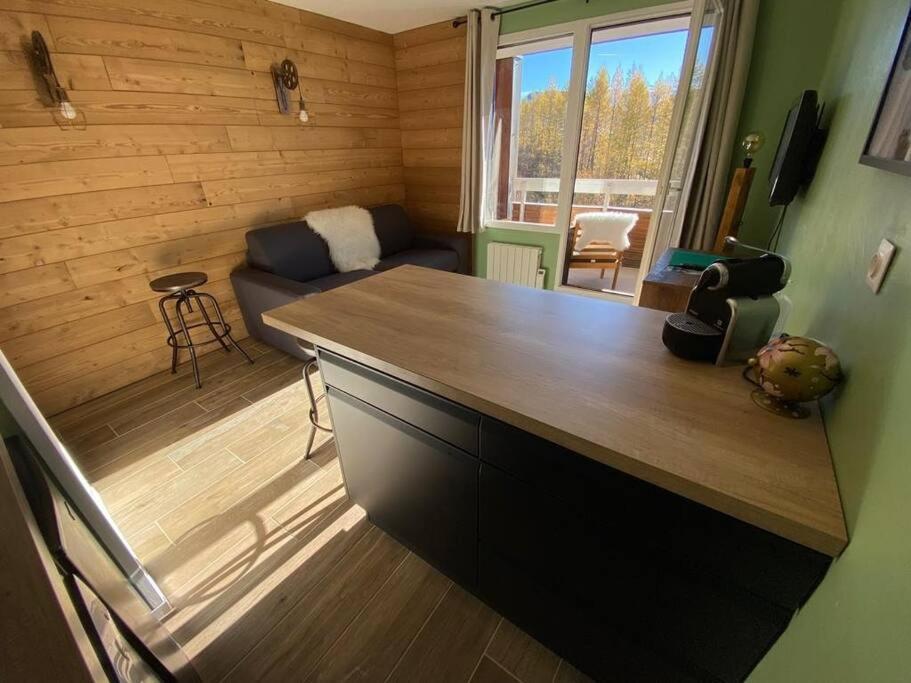 Au Pied Des Pistes Avec Parking Entierement Renove Apartment Huez Екстериор снимка